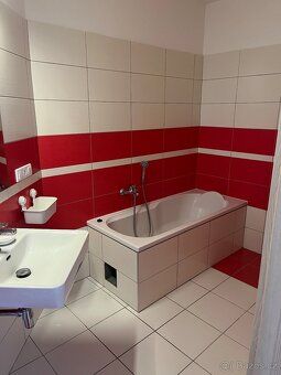 For sale apartment on the third floor of a brick house.