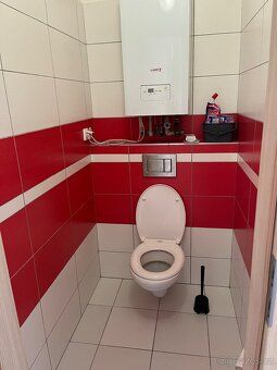 For sale apartment on the third floor of a brick house.