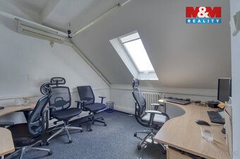 Nabízíme k dlouhodobému pronájmu kancelářské prostory, které
