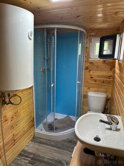Prodej celoročně obyvatelné maringotky / tiny house 3 × 9 m 