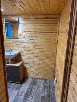 Prodej celoročně obyvatelné maringotky / tiny house 3 × 9 m 