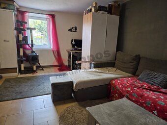 A place with character, space and great potential.
I'm offering