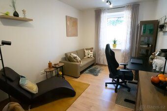 Newly renovated two-generation brick house of layout 4