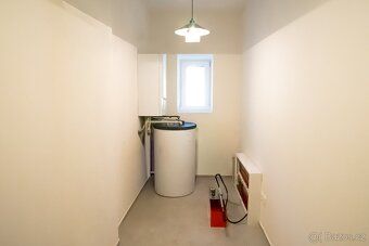 Newly renovated two-generation brick house of layout 4