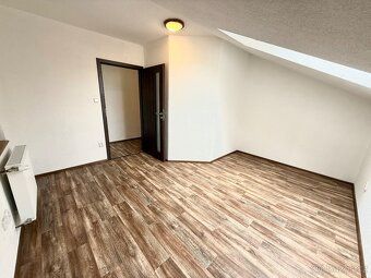 Rent newly renovated apartment flat of 4 room layout