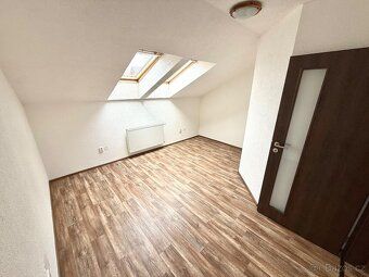 Rent newly renovated apartment flat of 4 room layout