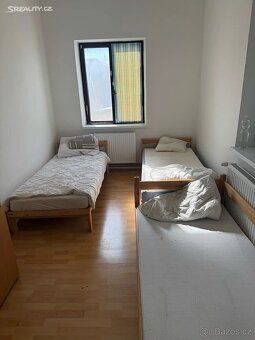 We are pleased to offer for sale a spacious two-story accommodation house with its own garage…