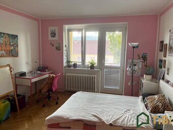 Ev.č. 00284 Nabízíme Vám k pronájmu bytovou jednotku o dispo