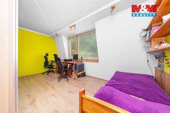 We offer a very spacious house suitable for small business purposes such as craftsman's…