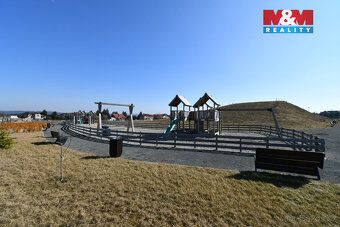 Nabízíme k prodeji atraktivní pozemek k bydlení ve vyhledáva
