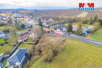 Nabízíme k prodeji pozemek o rozloze 1422 m² v atraktivní lo