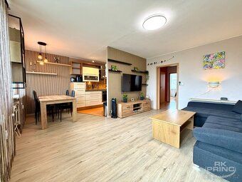 Key information: - Layout: 3+kk (originally 3+1) - Usable area of apartment: 64 sqm - Loggia…