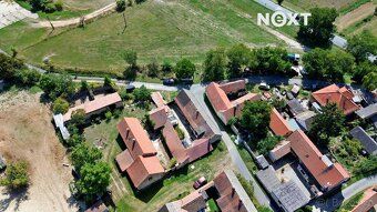 Ve výhradním zastoupení si Vám dovoluji představit rodinný d