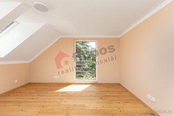 We offer for rent an exceptional, newly completed family house of 5+kk layout and total floor…