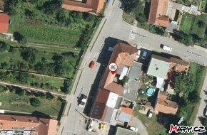 We offer for sale a large family house with a shop - shops in the ground floor, located in the…