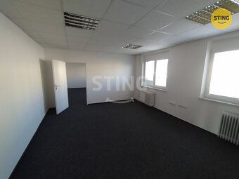 Nabízíme k pronájmu kancelářské prostory v administrativní b