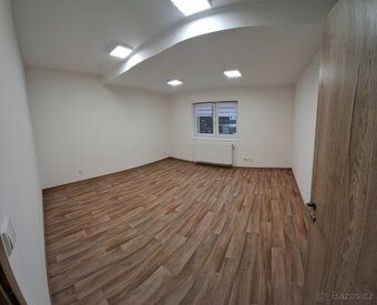 🏢 Office space for rent - Zamberk We offer office spaces for rent in a newly renovated…