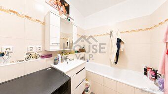 Ref No. 01592 Looking for ready-to-move in accommodation?