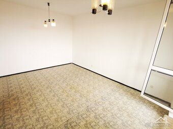 Pronájem bytu 1+1 s balkonem a výtahem ve 4NP revitalizované