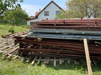 Good day, I'm selling a metal hall near Brno.