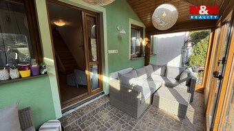 We offer for sale a terraced family house in the village of Třemešná, with layout 2+kk and…