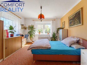 We offer for sale family house No. 488 in the village of Hať, on Sportovců Street, which…