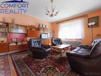 We offer for sale family house No. 488 in the village of Hať, on Sportovců Street, which…