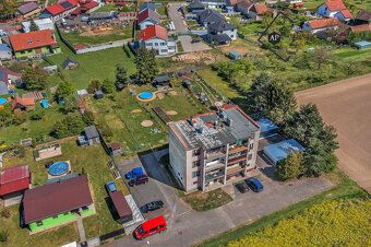 We offer for sale a spacious 3 + kk apartment of 77 m², located in a quiet part of Káranice…