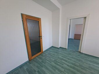 Office Building for Rent in Brno-jih in Horní Heršpice