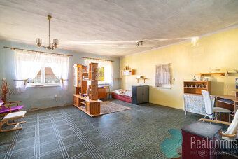 We offer for sale a traditional South Bohemian farmhouse in the village of Krašlovice