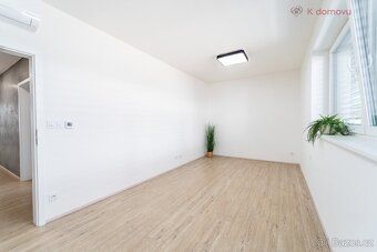 We offer for sale a beautiful, bright and modern apartment of 4+kk in demand location at U Sklepů in Kyjov.
