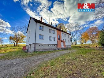 Nabízíme k prodeji prostorný a světlý byt o dispozici 3+1 s 