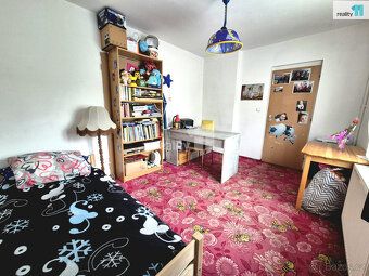 In exclusive representation of the owner I offer for sale a family house with an area of 4 +…