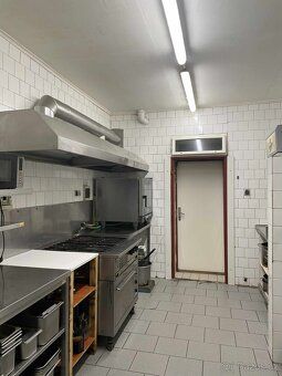 Looking for a place for your business with soul and great address? In