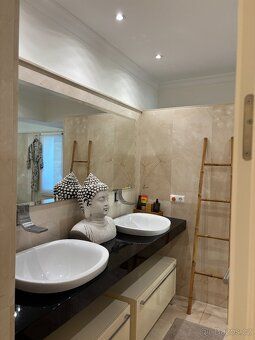 This property is located in beautiful, quiet and safe area just minutes away from Marbella…