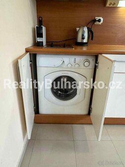 Bulgaria - Sunny Beach: Spacious furnished studio apartment with large terrace for sale