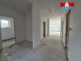 K prodeji rodinný dům ve výstavbě o dispozici 6+kk, který se