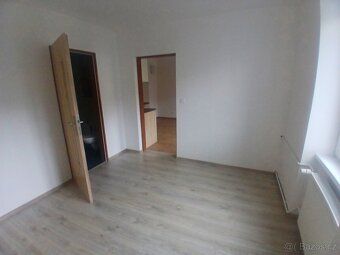 I offer for rent a 2+kk apartment unit of 29 m² in K