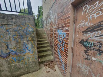 SVJ nabízí k pronájmu nebytový prostor o výměře 41,5 m², nac