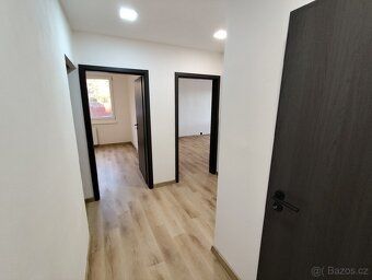 Nabízím k prodeji krásný, kompletně zrekonstruovaný byt 3+1 
