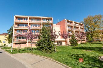 For sale, apartments / 3 + kk, 84 m2, Ke Kamenci 349, Bile Predmestii, 53