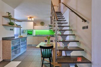 For sale, apartments / 3 + kk, 84 m2, Ke Kamenci 349, Bile Predmestii, 53