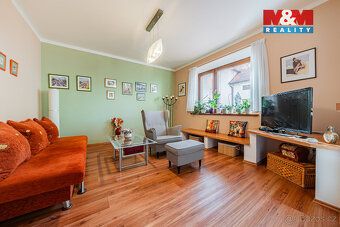 We offer for sale a cozy family house in a quiet part of Kročehlavy