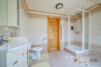 I am exclusively offering for sale a unique Canadian log cabin built in 2007, located in the…