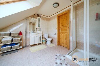 I am exclusively offering for sale a unique Canadian log cabin built in 2007, located in the…