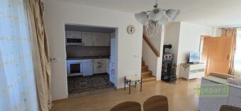 We sell exclusively a family house - terraced house in very good condition in Fr