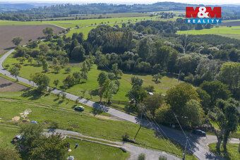 We offer for sale an attractive building plot of 116 sqm in a quiet part of the village of Krasoňovice.