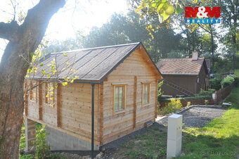 We offer for sale a cozy, newly built wooden cottage of
