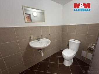 We offer for rent commercial space of usable area 31 m², ideal for business, services or…