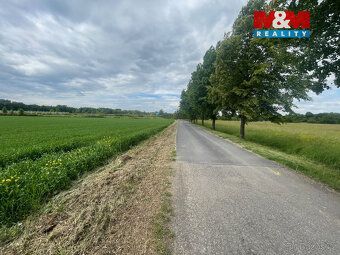We offer for sale a plot of land measuring 6339 m² intended for housing